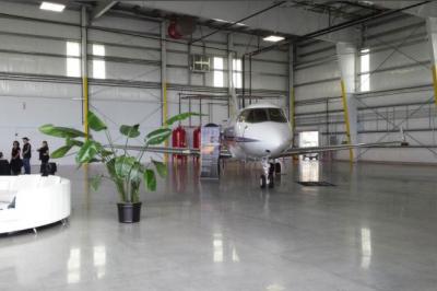 Un avion privé ouvre un nouveau hangar de 6,5 M $ à Tampa International